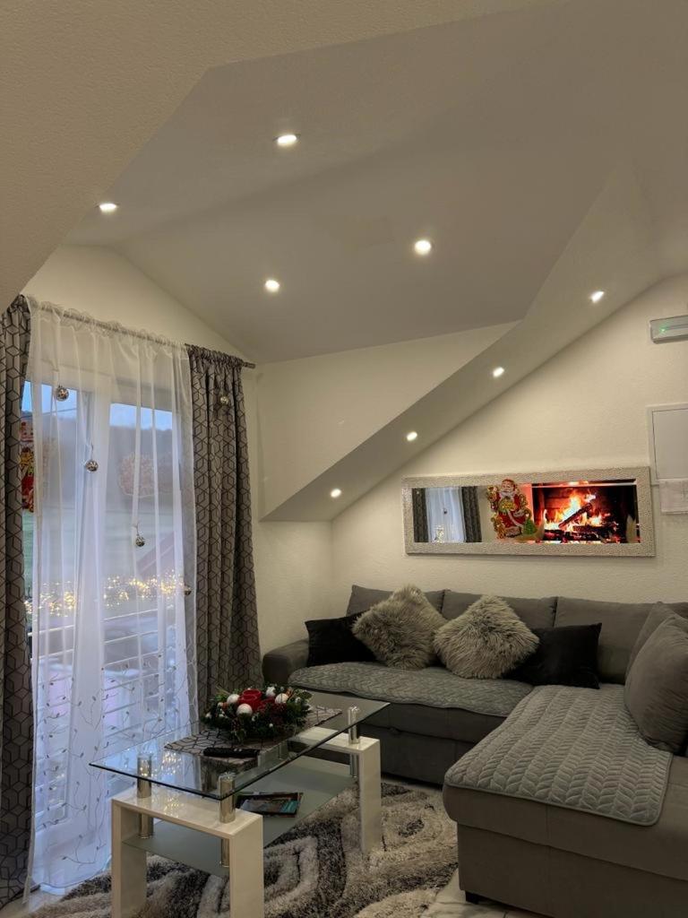Luxury Apartment Megy Otočac Exterior foto