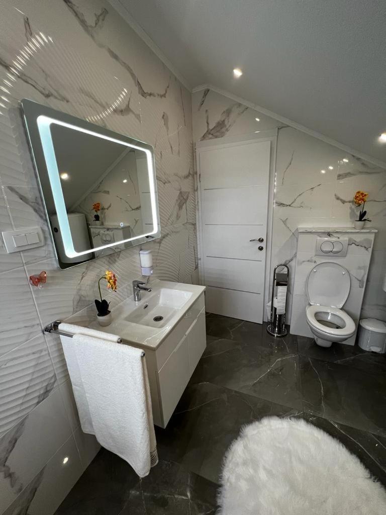 Luxury Apartment Megy Otočac Exterior foto