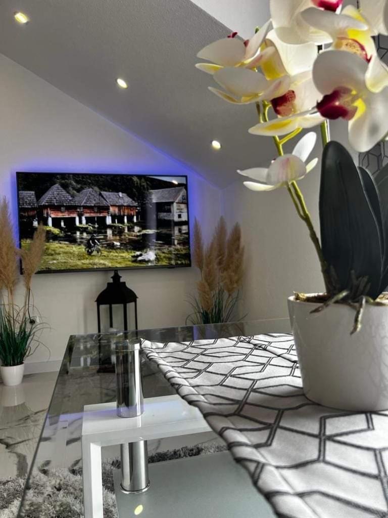 Luxury Apartment Megy Otočac Exterior foto